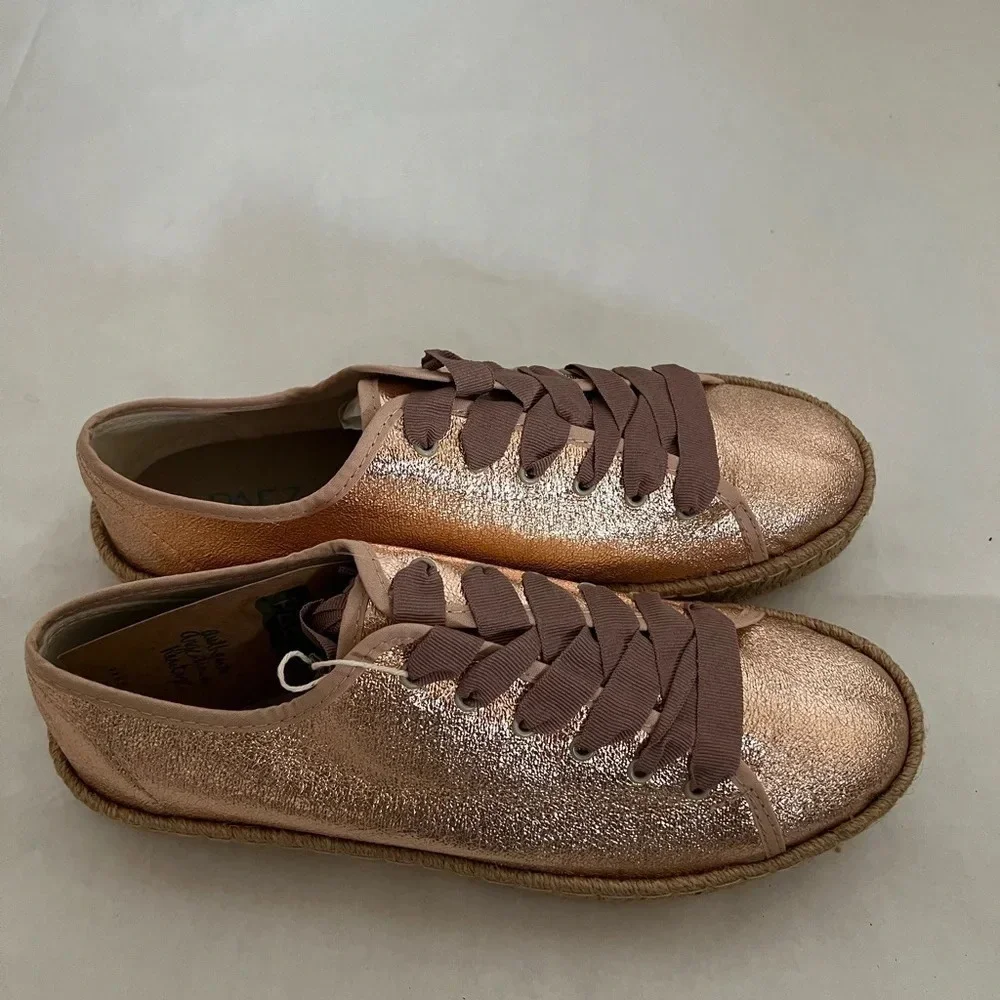 Paez Metaliic Pink Low Top Lace Up Espadrilles Shoes Womens 9.5 US NWB
